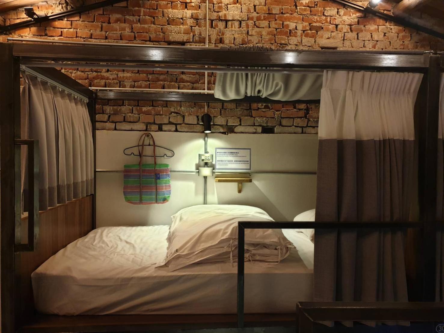 158 Hostel ไถหนาน ภายนอก รูปภาพ