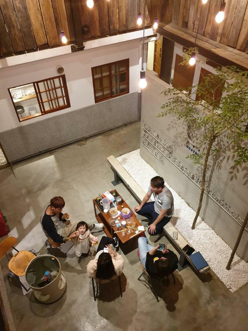 158 Hostel ไถหนาน ภายนอก รูปภาพ